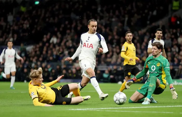  Nhật định phạt góc Frankfurt vs Tottenham, 3h ngày 29/01