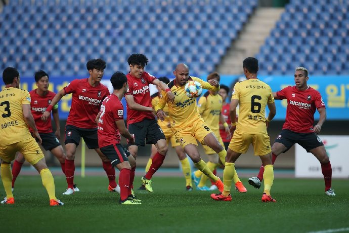  Nhận định Gwangju vs Bucheon 1995 17h30 ngày 20/8: Lợi thế cho chủ nhà
