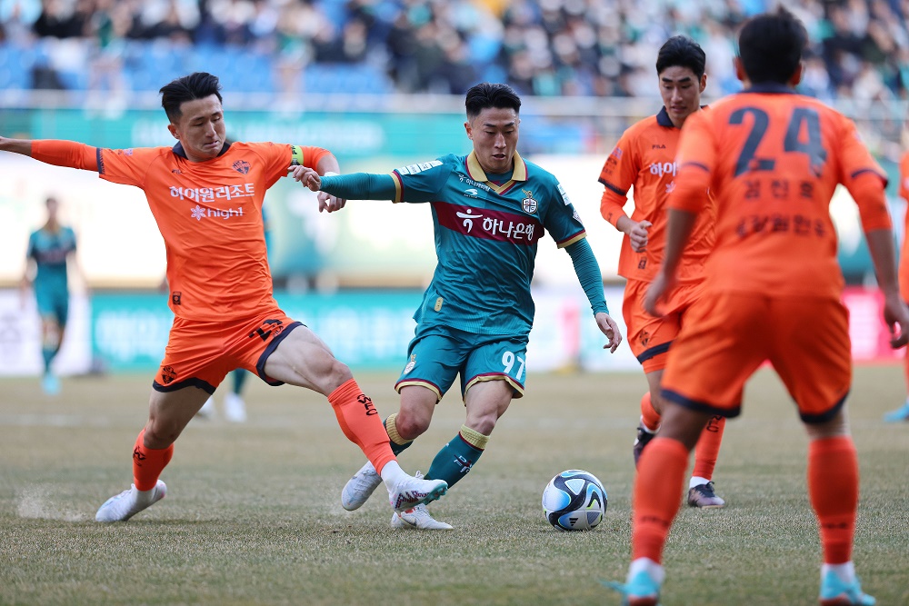 Nhận định Gangwon vs Daejeon Hana Citizen 12h00 ngày 27/9: Phong độ tương đồng - Ảnh 4