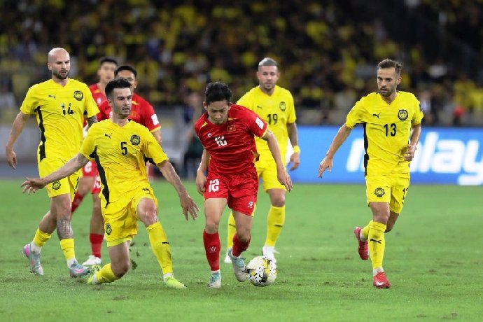  Nhật định phạt góc Việt Nam vs Malaysia, 19h00 ngày 31/03