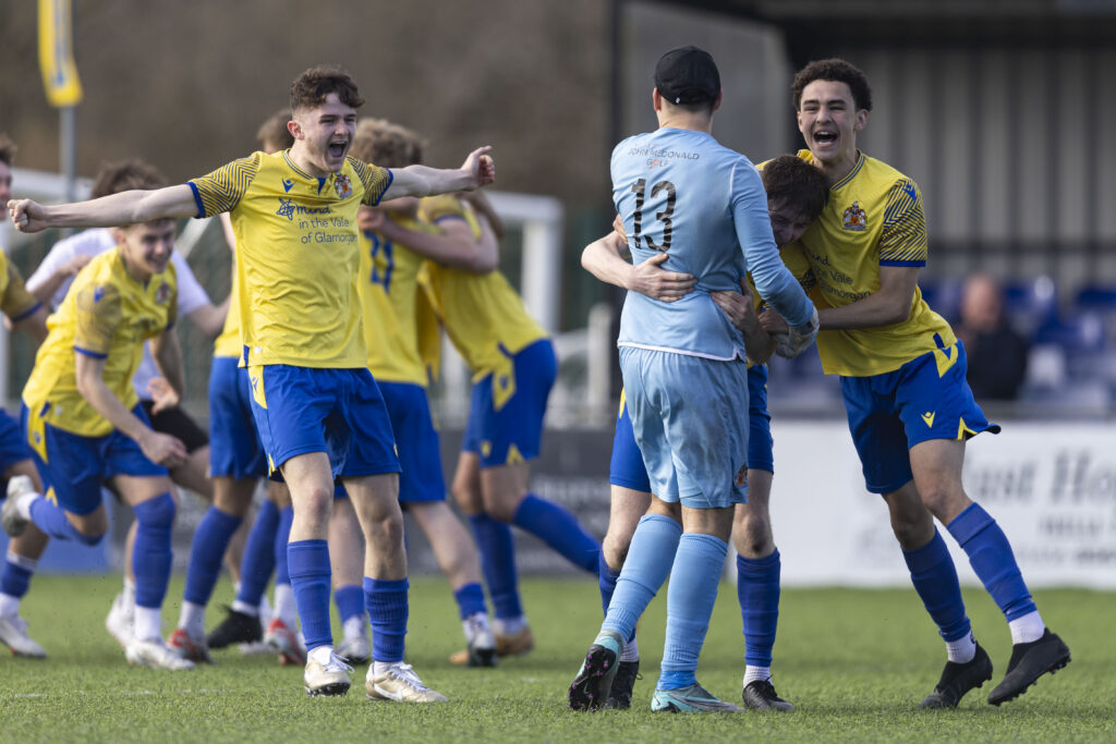Nhận định Briton Ferry vs Barry Town, 19h30 ngày 31/12: Tiếp đà thăng hoa - Ảnh 4