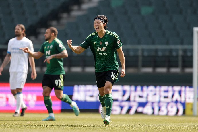  Nhận định Gwangju vs Jeonbuk Hyundai Motors 17h00 ngày 26/7: Không thể ngăn cản