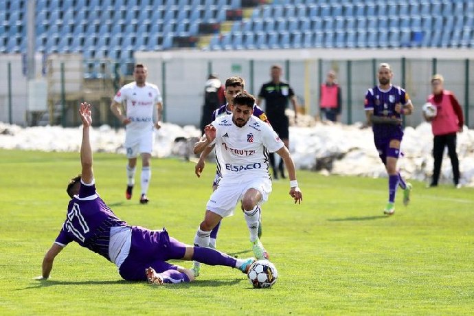  Nhận định Botosani vs Arges, 23h00 ngày 11/8: Đội khách ghi điểm