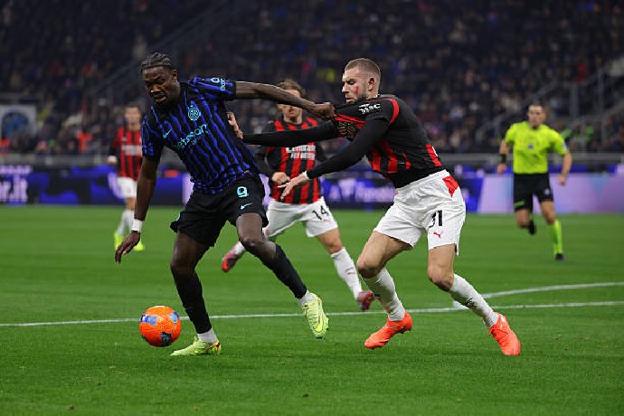  Nhật định phạt góc AC Milan vs Inter Milan, 2h45 ngày 09/03