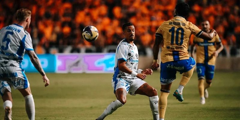 Nhận định APOEL vs Omonia Aradippou 0h00 ngày 24/1: Điểm tựa sân nhà - Ảnh 1