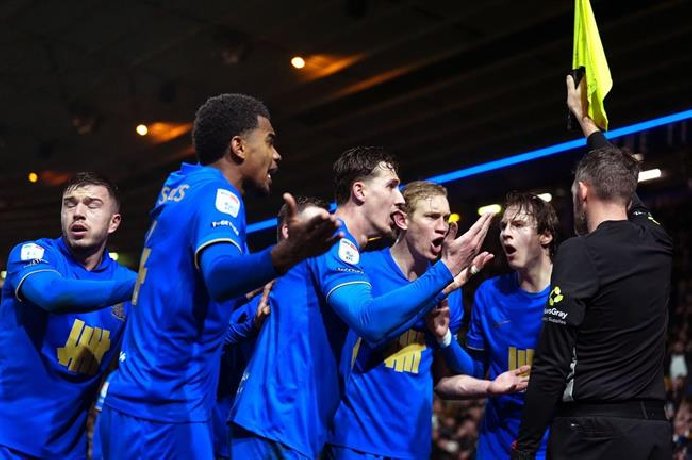  Nhận định Birmingham vs Leeds, 19h00 ngày 15/2: Bùng nổ bàn thắng