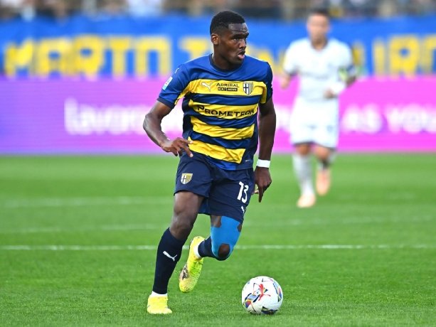 Nhật định phạt góc Pisa vs Parma, 21h ngày 08/12