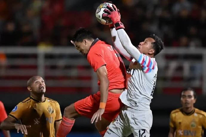 Nhận định Borneo vs Bhayangkara 15h30 ngày 8/8: Tân binh gặp khó