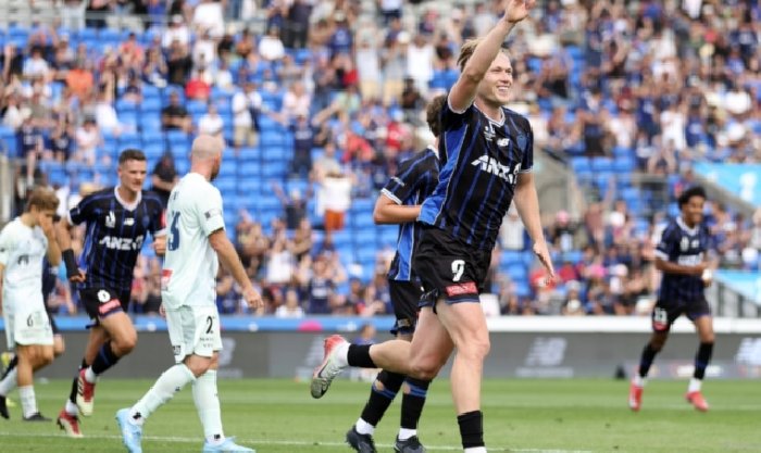  Nhật định phạt góc Sydney vs Auckland, 15h ngày 17/02