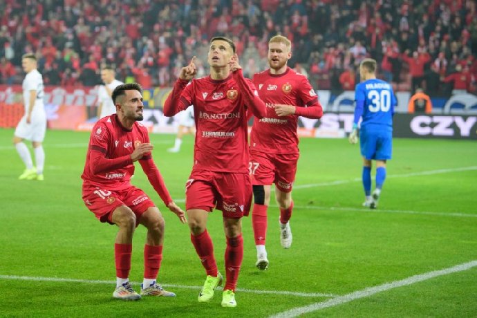 Nhận định Widzew lodz vs Zaglebie Lubin, 19h45 ngày 19/7: Bất phân thắng bại Nhận định Widzew lodz vs Zaglebie Lubin, 19h45 ngày 19/7: Bất phân thắng bại
