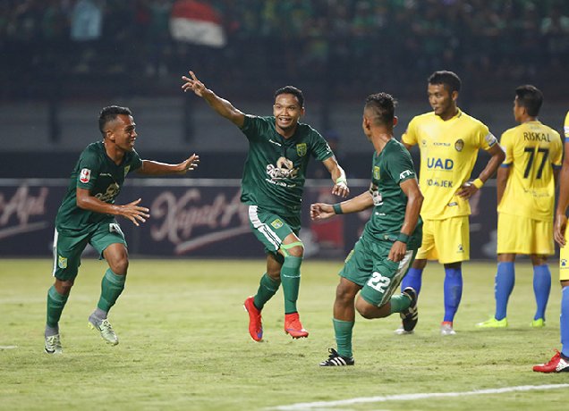  Nhận định Persebaya Surabaya vs PSIM Yogyakarta 19h00 ngày 8/8: 3 điểm đầu tay