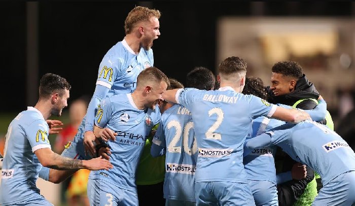  Nhật định phạt góc Melbourne City vs Macarthur, 15h15 ngày 23/12