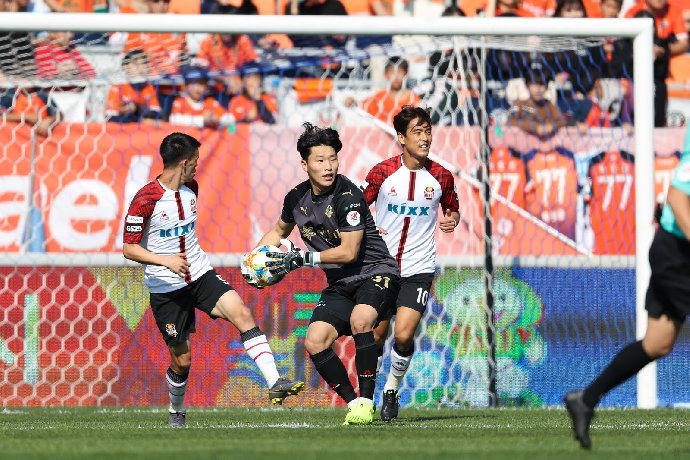  Nhận định, Soi kèo FC Seoul vs Gangwon 12h00 ngày 26/10: Màn đối đầu cân sức
