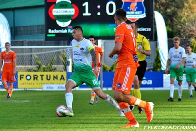  Nhận định Radomiak Radom vs Bruk Bet Termalica Nieciecza, 23h00 ngày 22/8: Rượt đuổi kịch tính