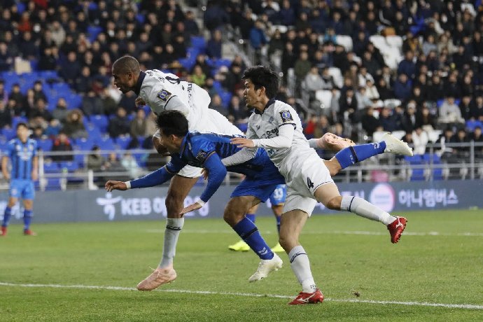  Nhận định Daegu vs Ulsan Hyundai 14h30 ngày 27/9: Hy vọng mong manh