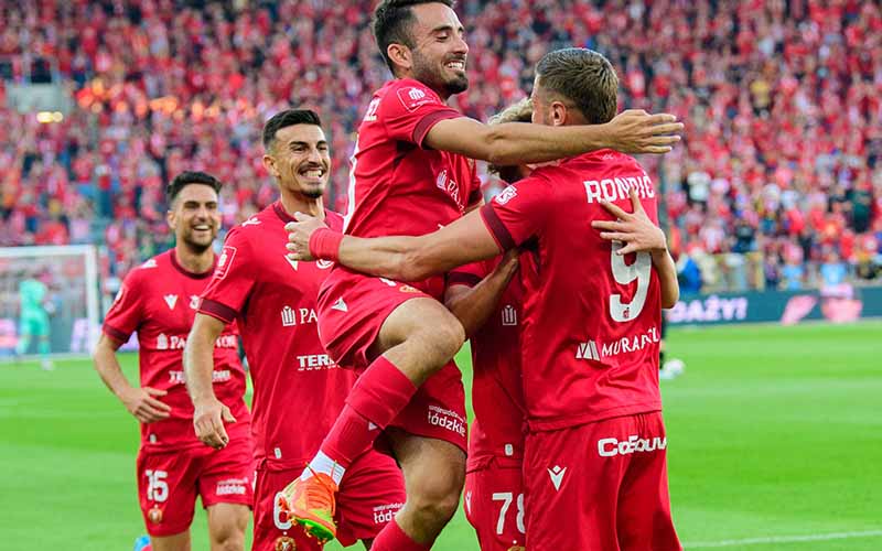 Nhận định Piast Gliwice vs Widzew lodz 0h00 ngày 29/11: Thoát nhóm cuối bảng - Ảnh 1