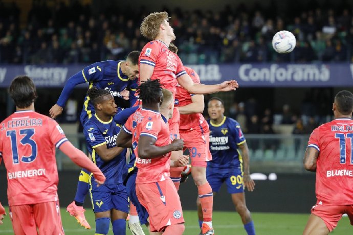  Nhật định phạt góc Hellas Verona vs Udinese, 2h45 ngày 27/01