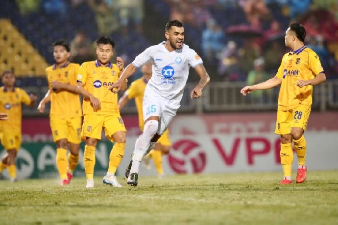 Nhận định Sông Lam Nghệ An vs Nam Định, 18h00 ngày 23/8: Đẳng cấp nhà vua Nhận định Sông Lam Nghệ An vs Nam Định, 18h00 ngày 23/8: Đẳng cấp nhà vua