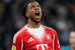 Olise chói sáng với 2 bàn và 3 kiến tạo, Bayern ngược dòng hủy diệt Freiburg