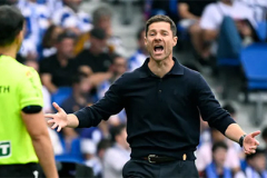 Alonso bực bội với học trò, giải thích việc không dùng Vinicius