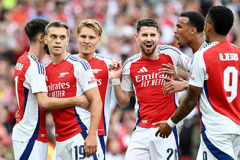 Arsenal chỉ cậy đông người để xưng hùng