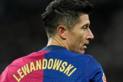 Lewandowski là cơn ác mộng của Alaves