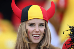 ‘Nữ CĐV gợi cảm nhất’ tại World Cup & hành trình thăng trầm chóng mặt