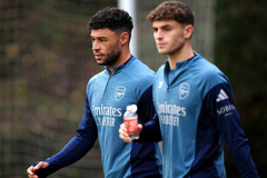 Oxlade-Chamberlain bất ngờ trở lại Arsenal, đối đầu MU