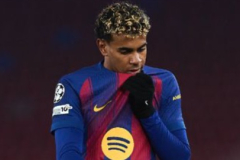 Lamine Yamal có học đòi Vinicius?