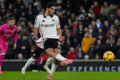 Raul Jimenez, 'vua 11m' mới của Premier League
