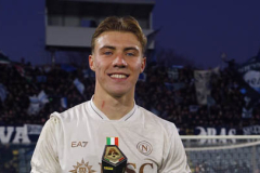 Napoli chốt mua đứt Hojlund từ MU