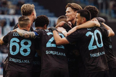 Napoli chiếm ngôi nhì Serie A sau trận cầu có 3 thẻ đỏ