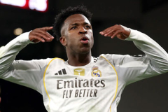 Bán Vinicius thôi, Real Madrid!