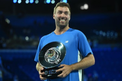 VĐV nghiệp dư đánh bại Jannik Sinner để kiếm 1 triệu đô la Úc