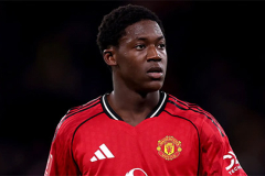 Mainoo quay ngoắt thái độ với MU
