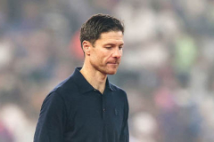 Xabi Alonso ra điều kiện dẫn dắt MU