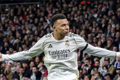 Kylian Mbappe, một mình đè bẹp La Liga