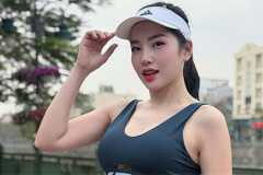 Nữ thần chạy bộ Loan Barbie khoe body cực phẩm đón Tết