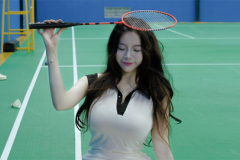 Hot girl cầu lông xinh đẹp khiến fan quên ngay pickleball
