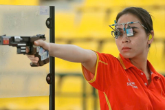 Nữ xạ thủ Trịnh Thu Vinh giành giải châu Á