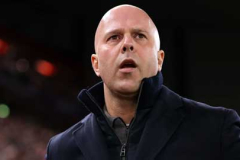 Slot không sợ sa thải dù Liverpool có mất vé Champions League