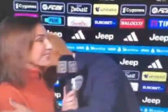 Nữ MC lên tiếng sau ồn ào bị HLV Spalletti hôn ngay trên sóng