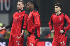 Milan đứt mạch 24 trận bất bại, vỡ mộng Scudetto?