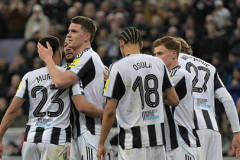 Newcastle xuất sắc đi tiếp ở Champions League, Á quân Inter cay đắng rời giải