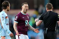 Burnley 3-4 Brentford: Trận đấu điên rồ nhất lịch sử Ngoại hạng Anh?