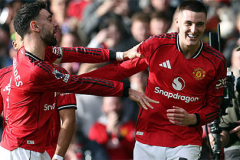 Gary Neville tin chắc MU sẽ kết thúc trong Top 3 