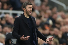 Carrick nổi giận sau thất bại của MU