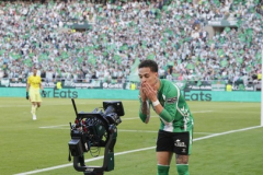 Antony xin lỗi CĐV, tiết lộ thi đấu khi đang bị sốt