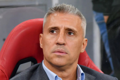 Hernan Crespo bị Sao Paulo sa thải dù đội đang đứng nhì bảng