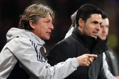 Gabriel Heinze: Người anh lớn nâng tầm 'nhà trẻ' Arsenal